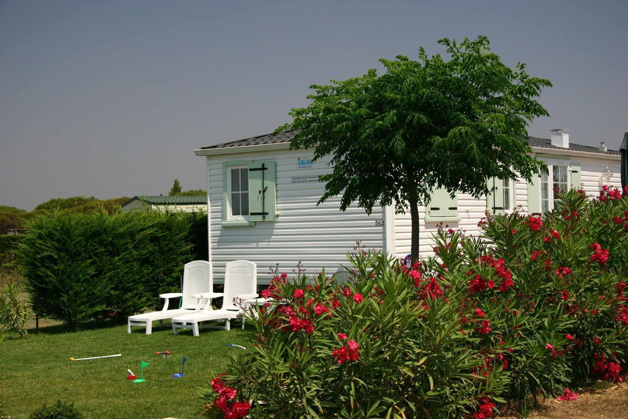 Camping Officiel Siblu Le Lac des Rêves Lattes Exterior foto